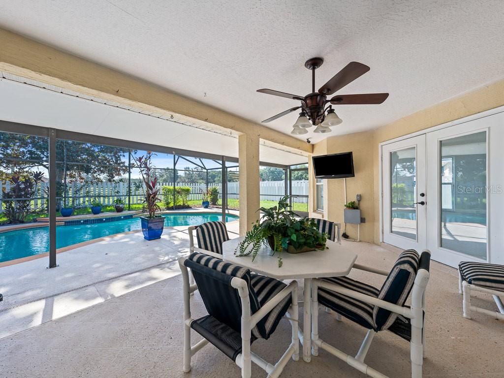 Dining room, Interior, Pool, Sun Room