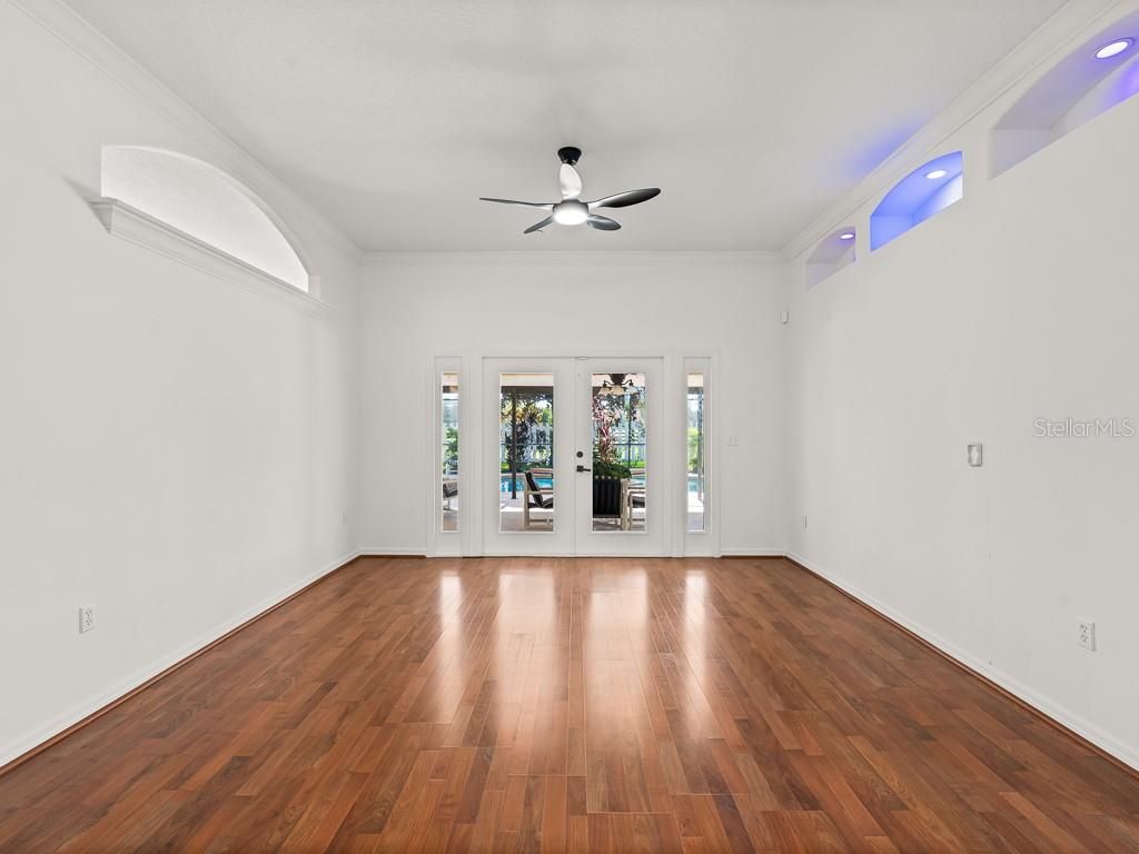 Empty room, Interior, Recessed Lighting, Wood Texture Flooring