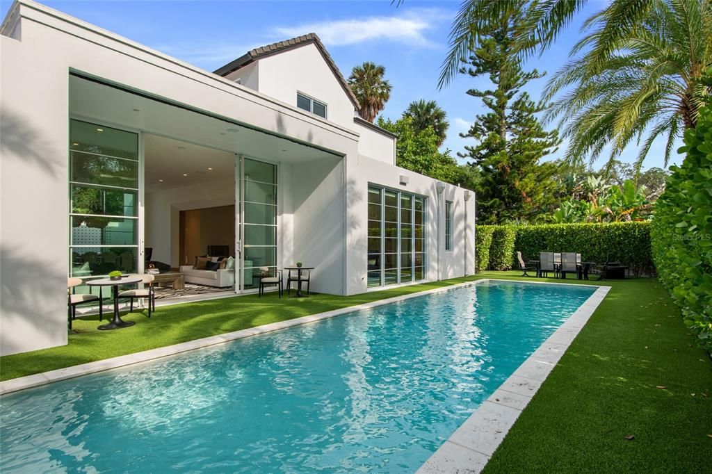 Exterior, Pool