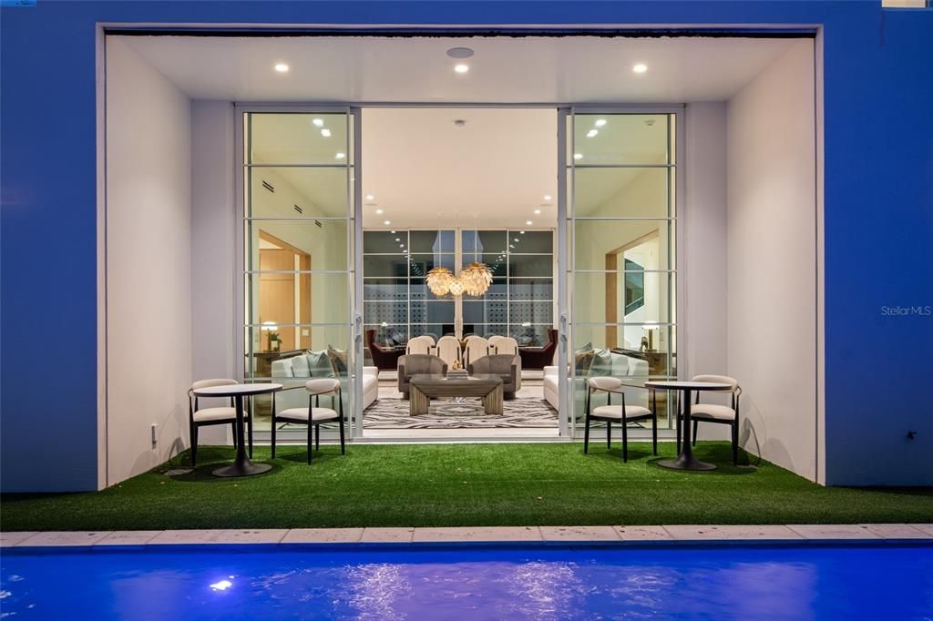 Exterior, Pool, Recessed Lighting