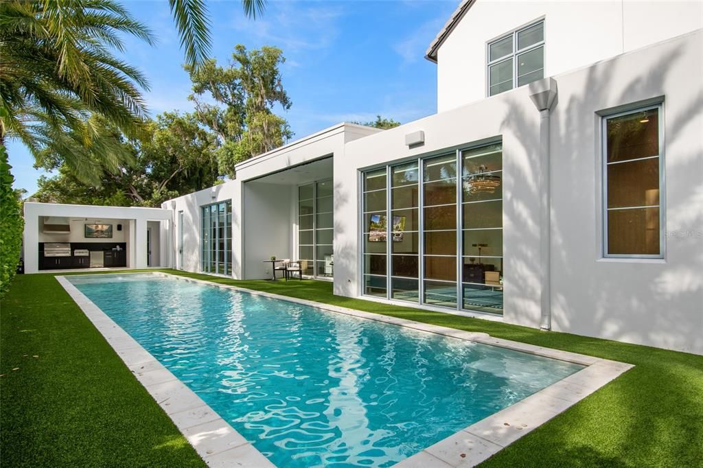 Exterior, Pool