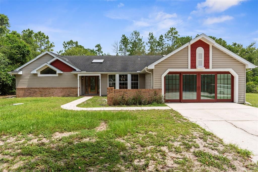 Backyard, Exterior, Facade, Ranch