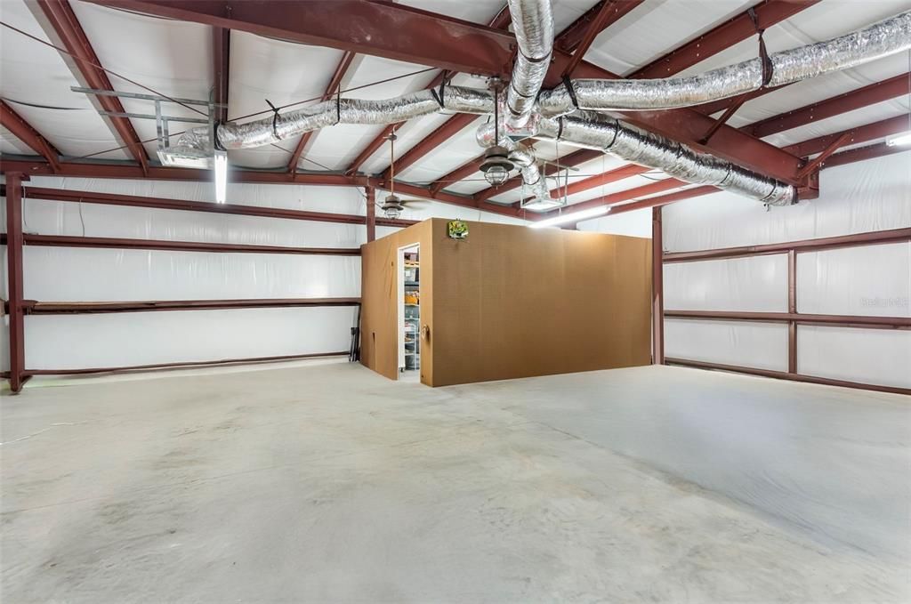 Garage, Interior