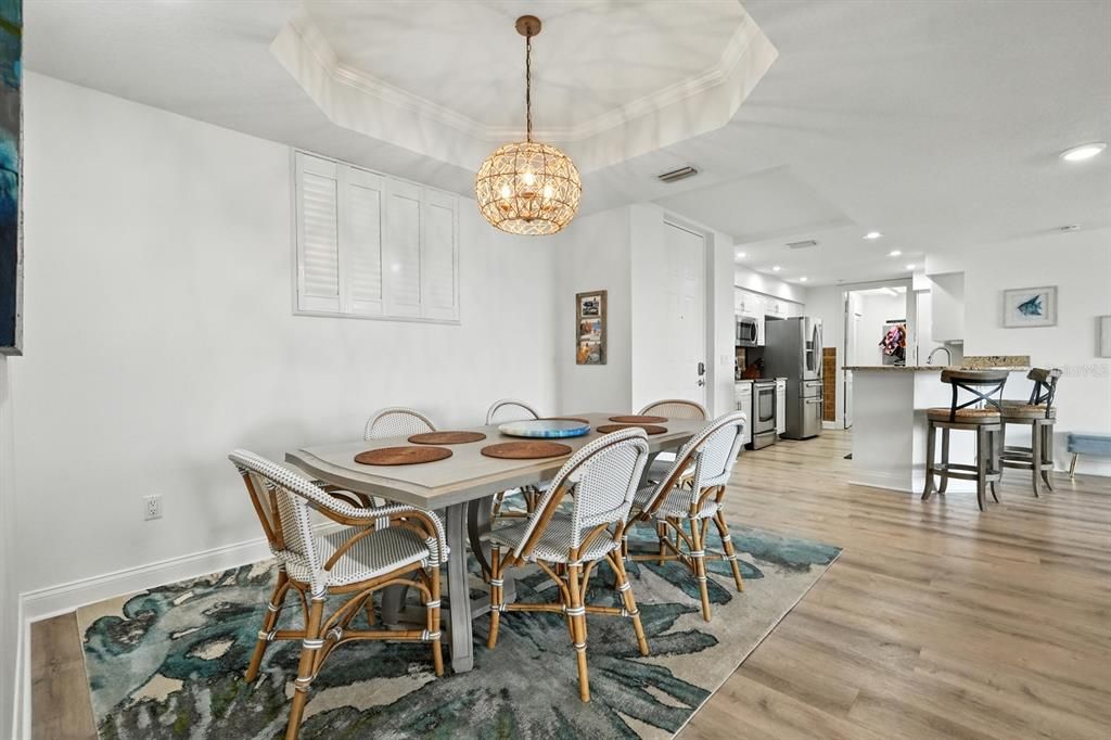 Chandelier, Dining room, Interior, Kitchen, Pendant Lights, Recessed Lighting, Wood Texture Flooring