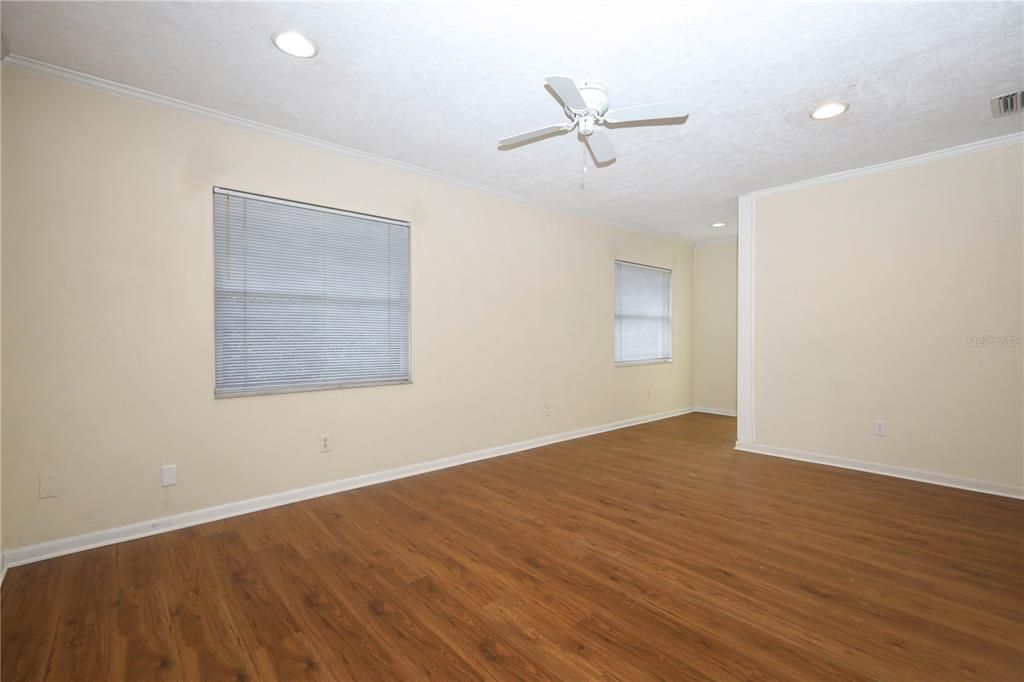 Empty room, Interior, Recessed Lighting, Wood Texture Flooring