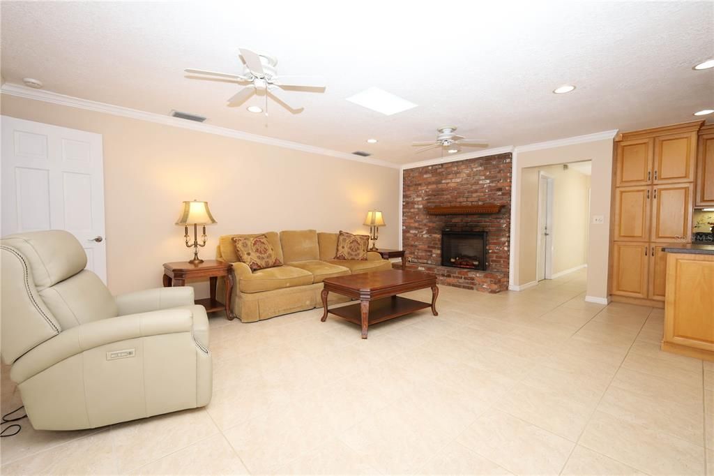 Fireplace, Interior, Living room, Recessed Lighting