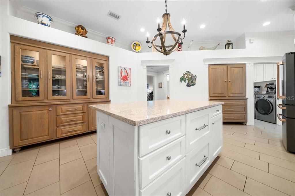 Chandelier, Interior, Kitchen, Recessed Lighting, Washer