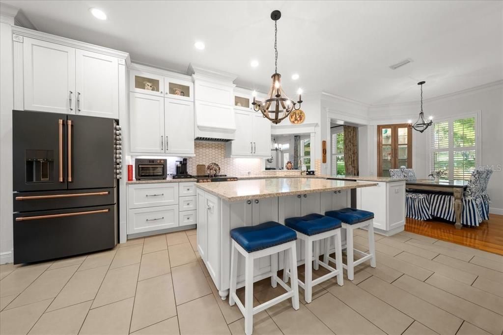 Chandelier, Dining room, Interior, Kitchen, Pendant Lights, Recessed Lighting, Wood Texture Flooring