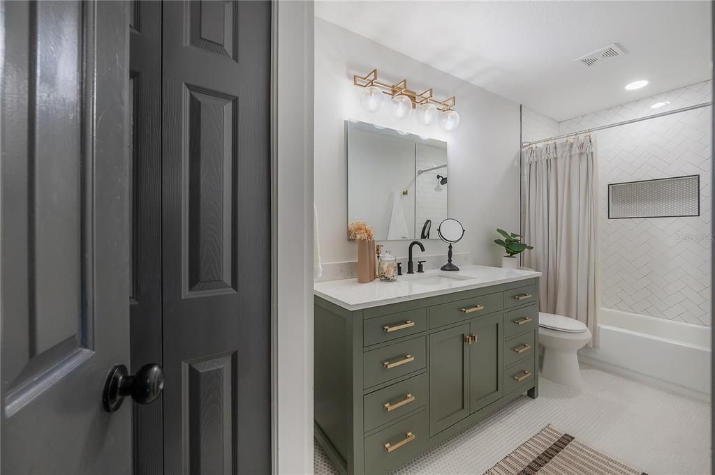 Bathroom, Interior, Recessed Lighting