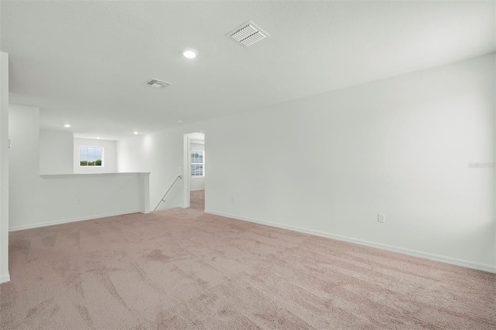 Empty room, Interior, Recessed Lighting