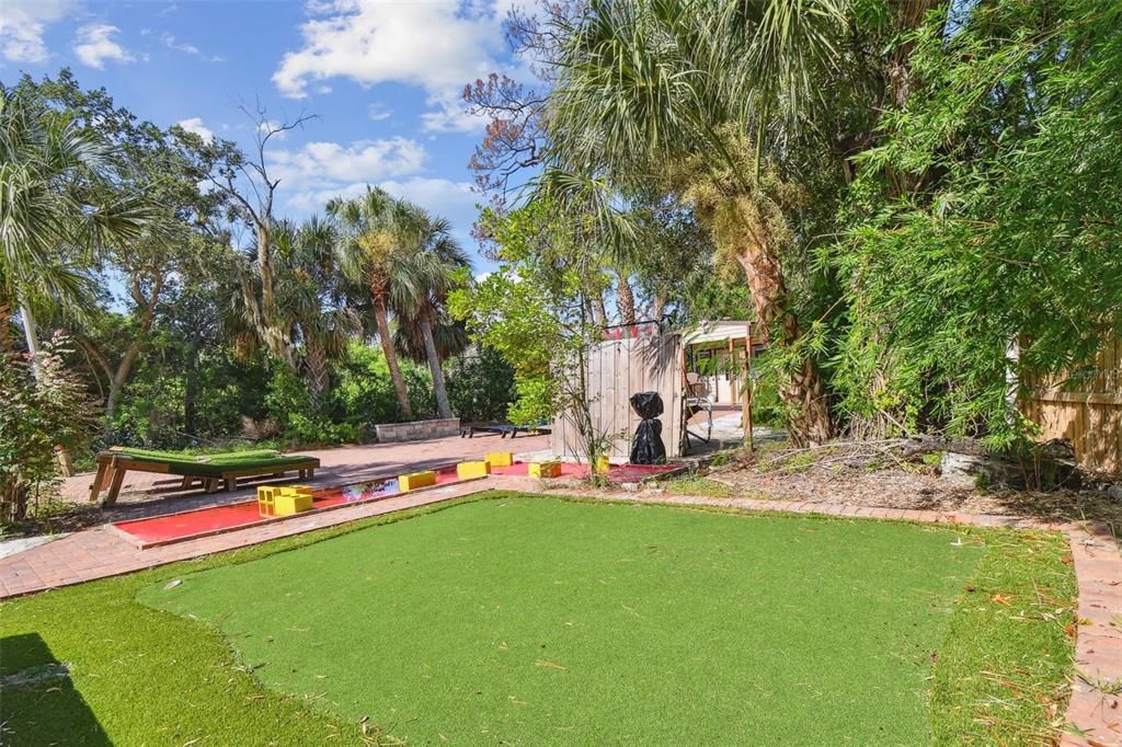 Backyard, Exterior