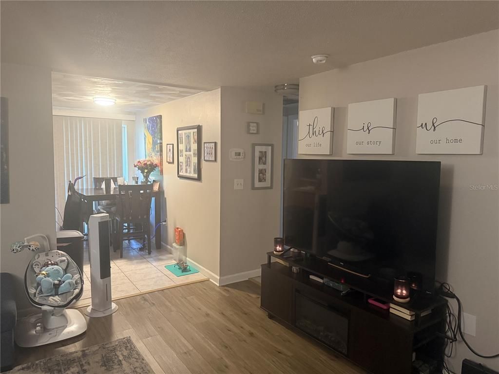 Dining room, Interior, Wood Texture Flooring