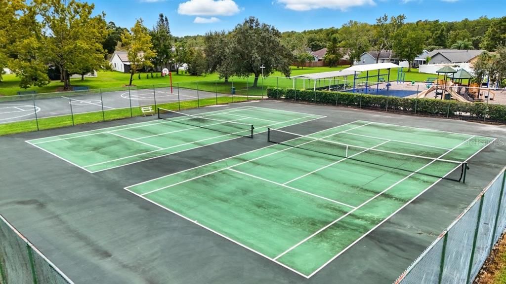 Exterior, Tennis Courts