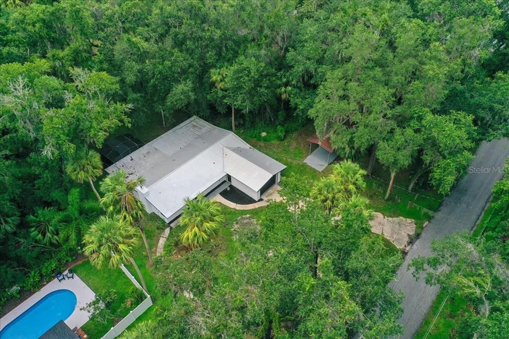 Exterior, Drone