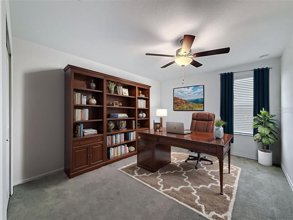 Home Office, Interior