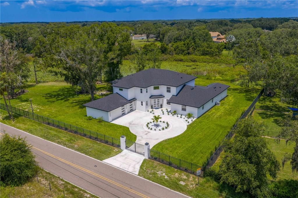 Exterior, Drone