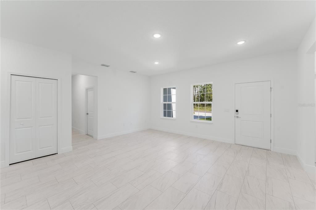 Empty room, Interior, Marble, Recessed Lighting