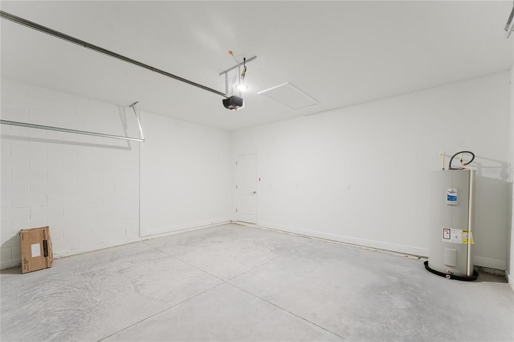 Empty room, Garage, Interior