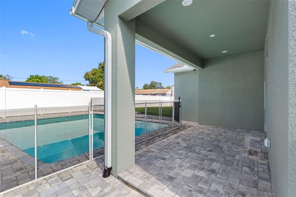 Exterior, Pool
