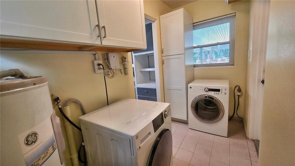 Interior, Washer