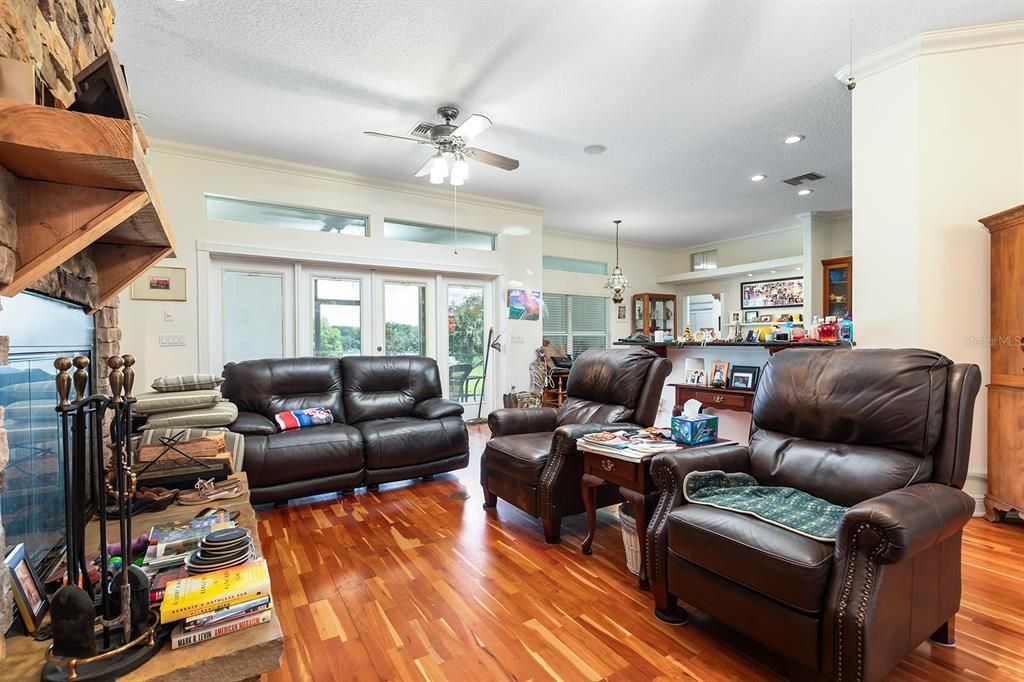 Interior, Living room, Pendant Lights, Recessed Lighting, Wood Texture Flooring