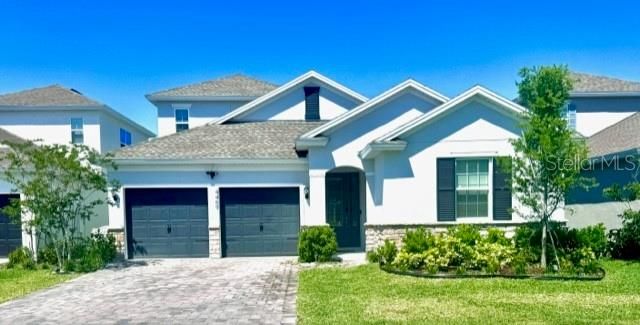 Attached, Exterior, Facade, American Craftsman