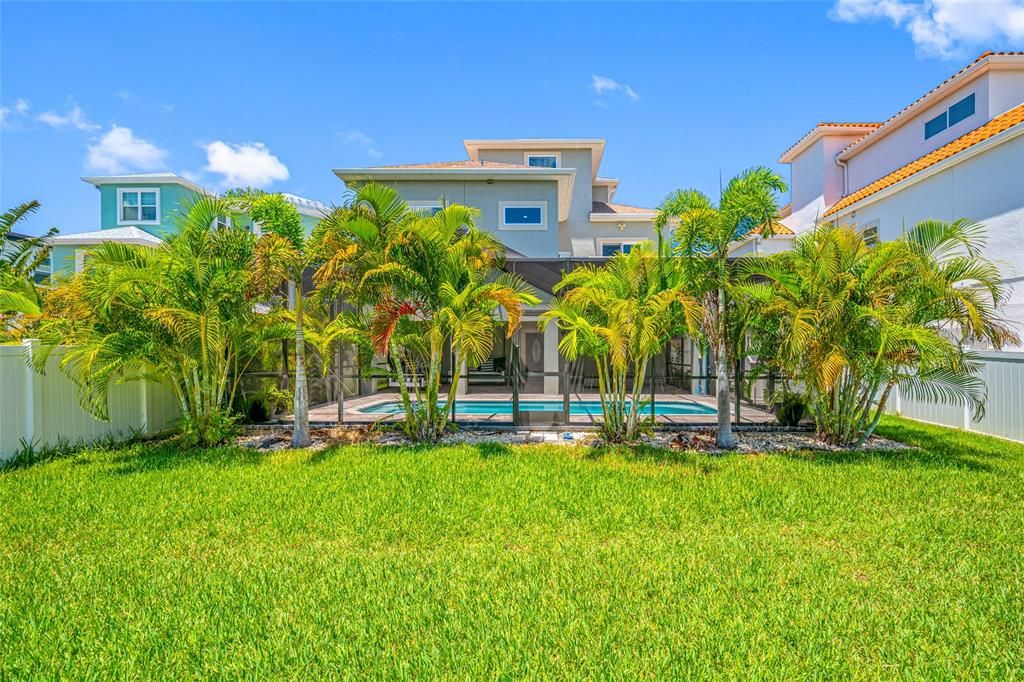 Backyard, Exterior, Pool