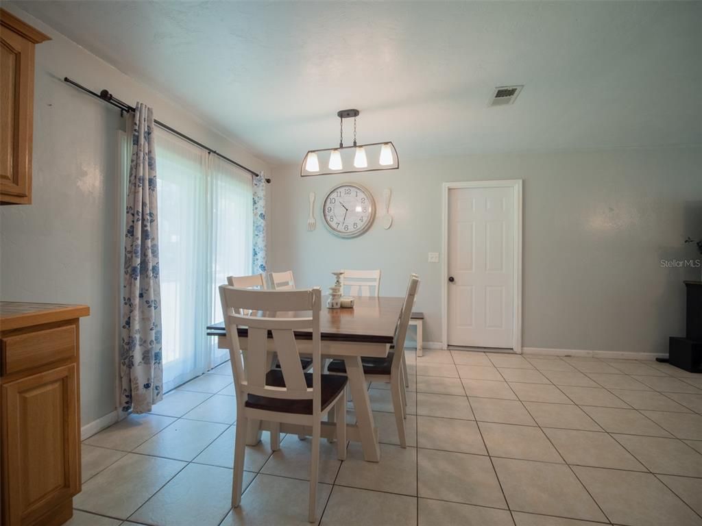 Dining room, Interior, Pendant Lights