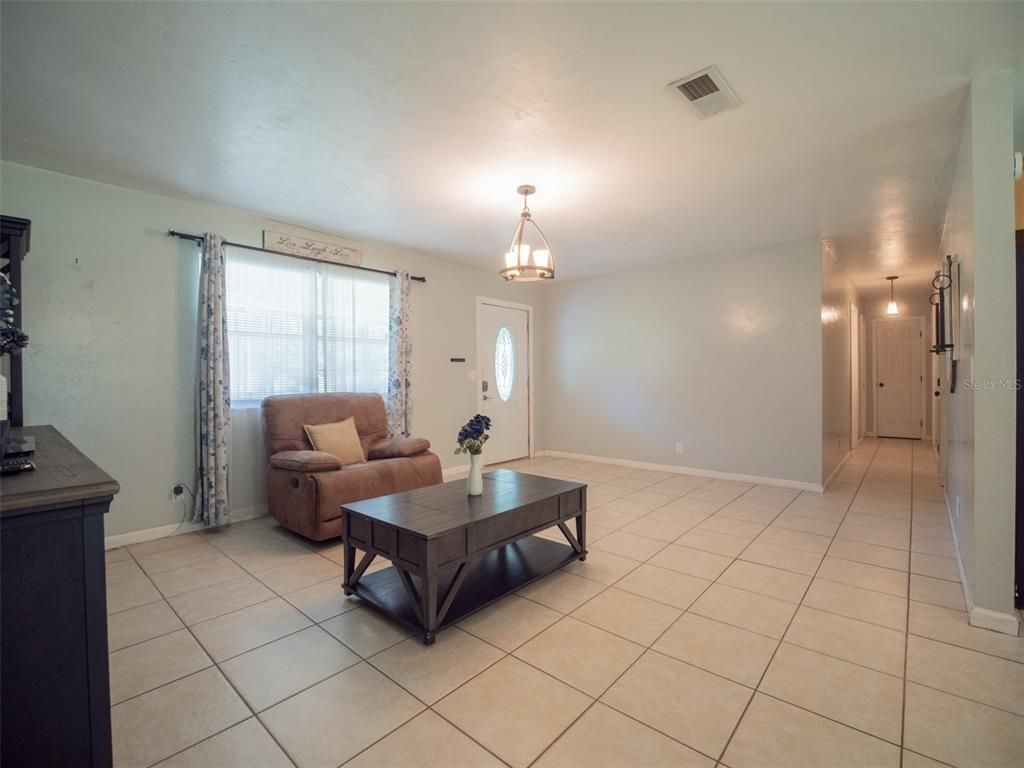 Interior, Living room, Pendant Lights