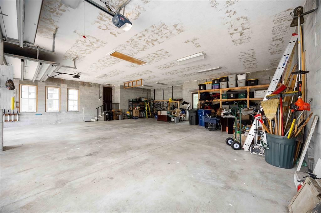 Garage, Interior