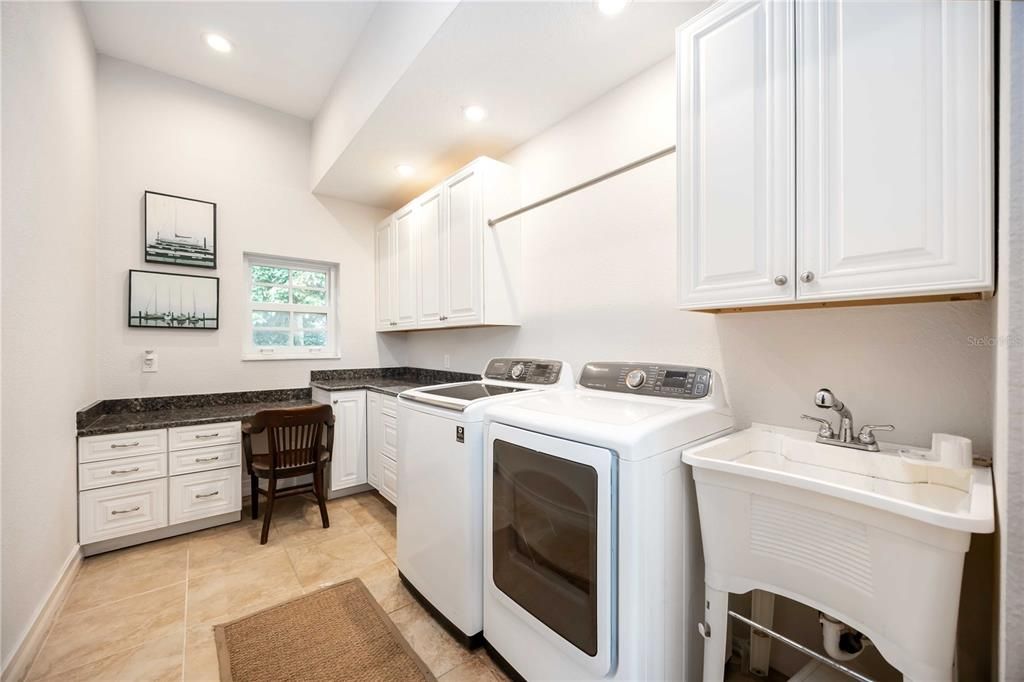 Interior, Recessed Lighting, Washer