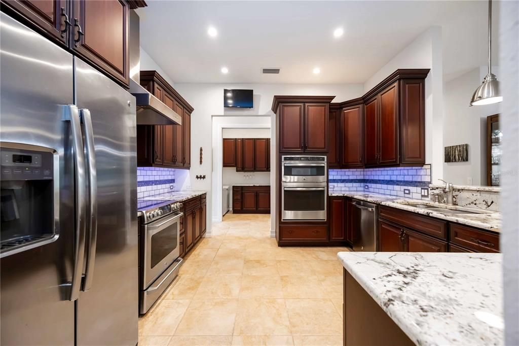 Interior, Kitchen, Pendant Lights, Recessed Lighting, Stainless Steel Appliances