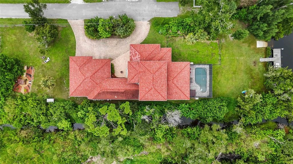 Exterior, Drone