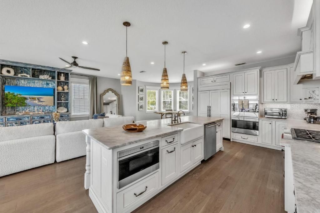 Interior, Kitchen, Living room, Pendant Lights, Recessed Lighting, Stainless Steel Appliances, Wood Texture Flooring