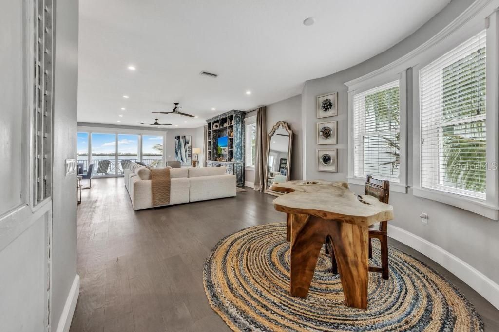 Dining room, Interior, Living room, Recessed Lighting, Wood Texture Flooring