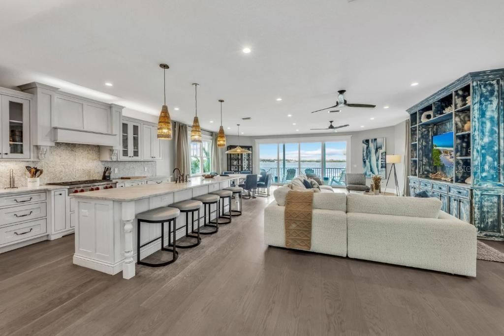 Interior, Kitchen, Living room, Pendant Lights, Recessed Lighting, Wood Texture Flooring