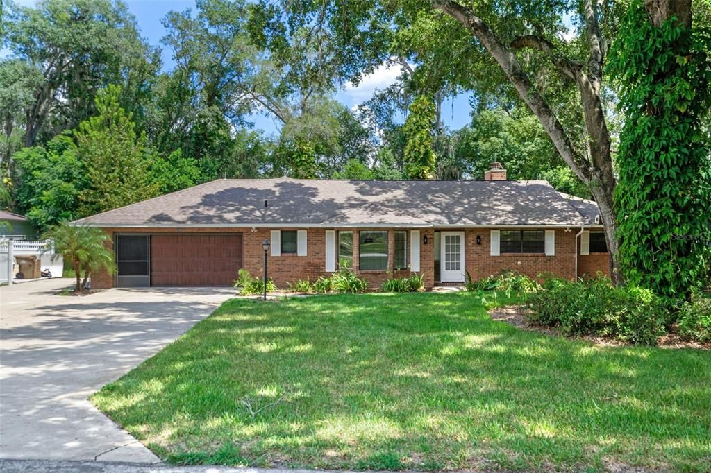 Attached, Exterior, Facade, Brick Facade, Ranch