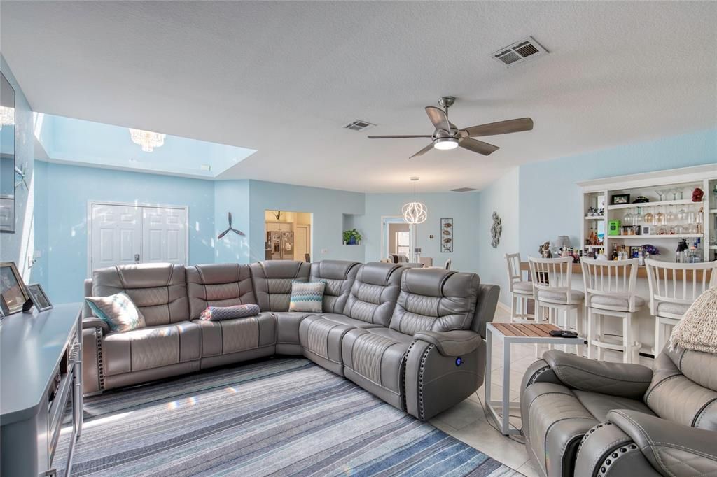 Dining room, Interior, Living room, Recessed Lighting