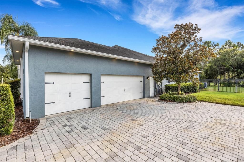 Detached Garage, Exterior