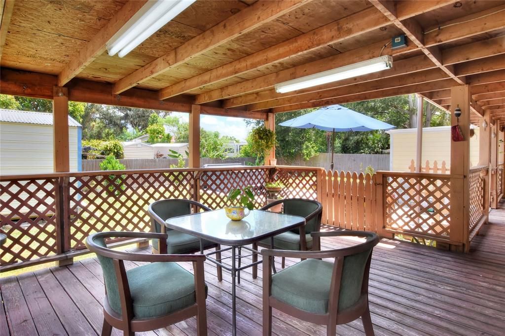 Exterior, Wooden Beams
