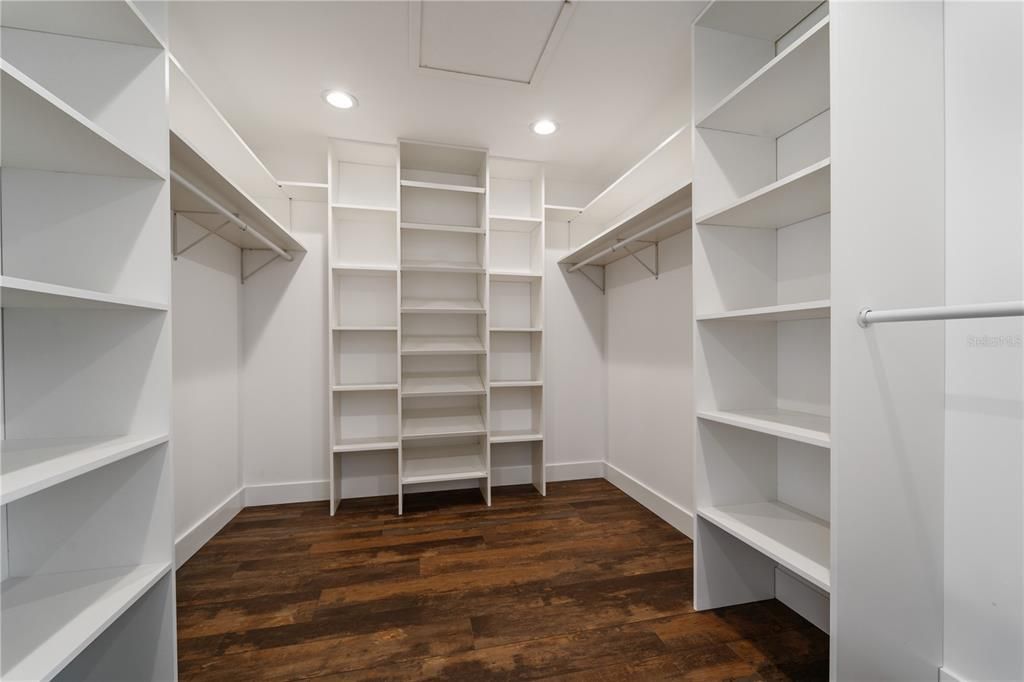 Interior, Recessed Lighting, Walk-in Closets, Wood Texture Flooring