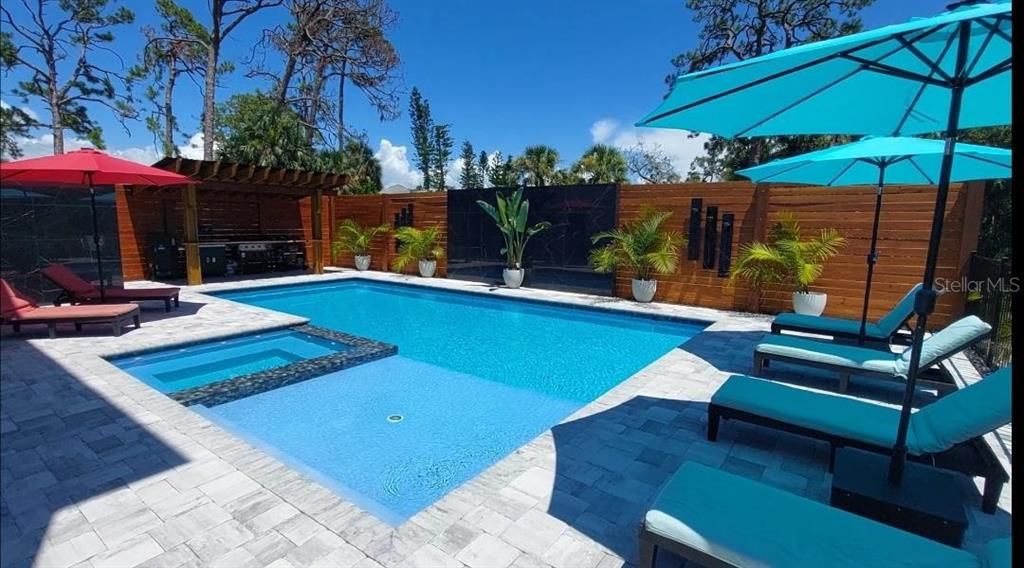 Exterior, Pool