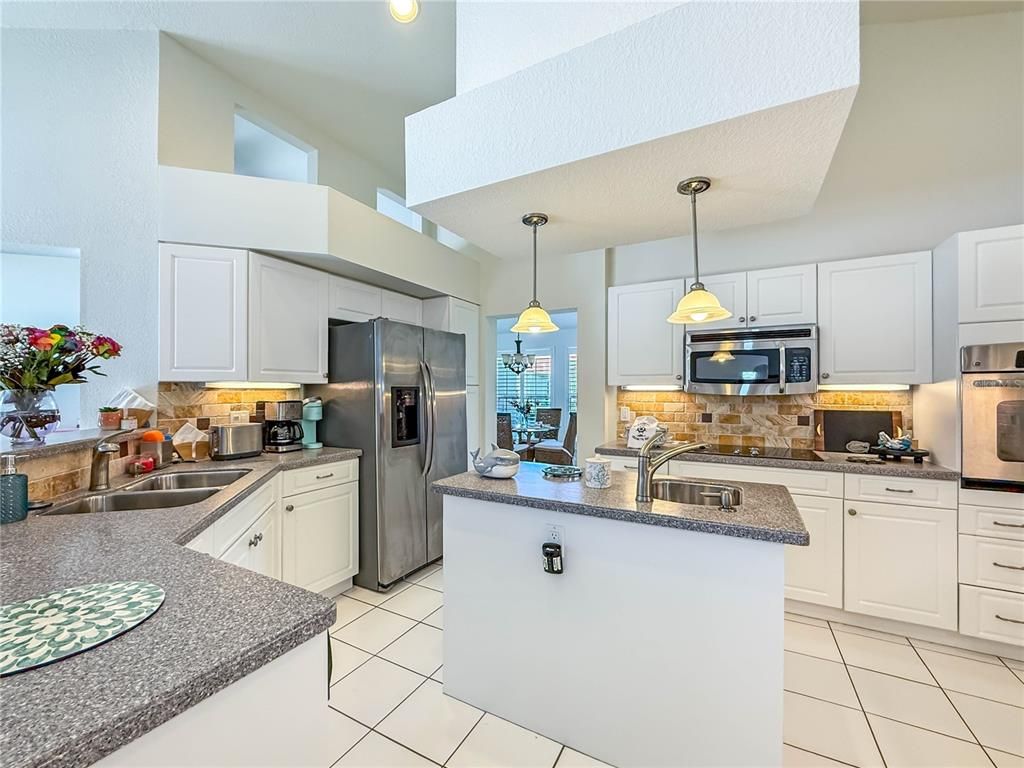 Interior, Kitchen, Pendant Lights, Recessed Lighting, Stainless Steel Appliances