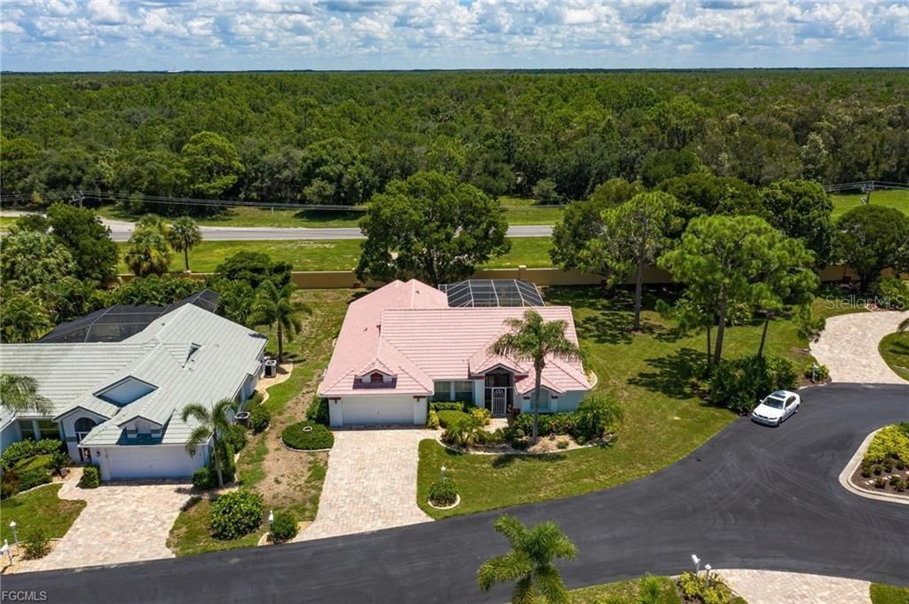Exterior, Drone