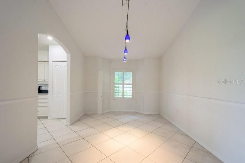Empty room, Interior, Pendant Lights