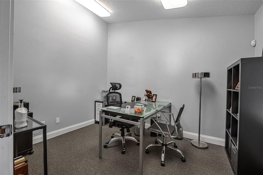 Home Office, Interior