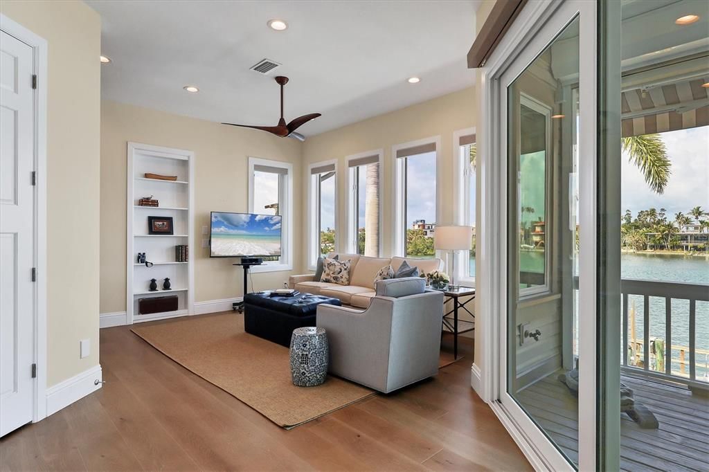 Interior, Living room, Recessed Lighting, Water, Wood Texture Flooring