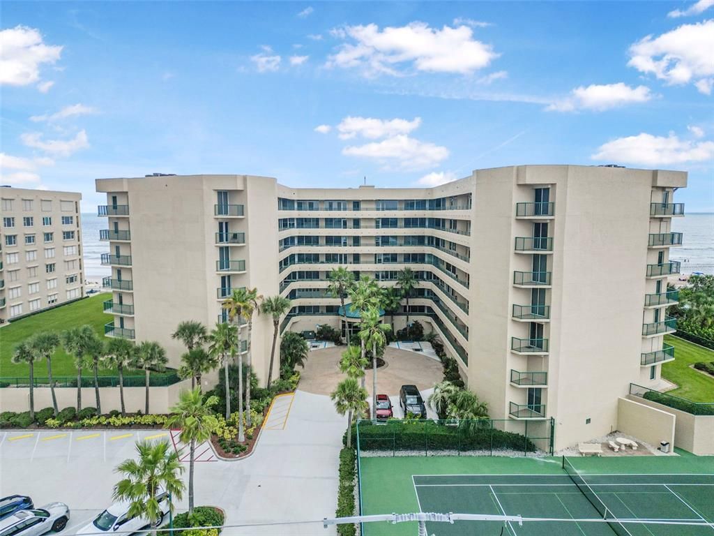 Exterior, Tennis Courts