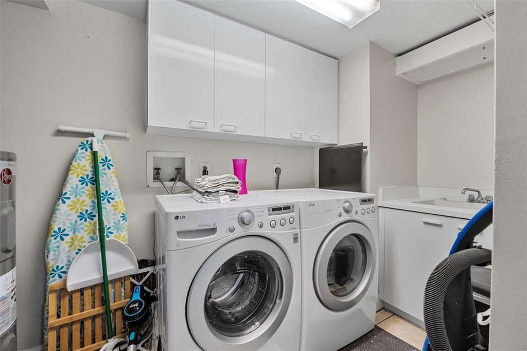 Interior, Washer