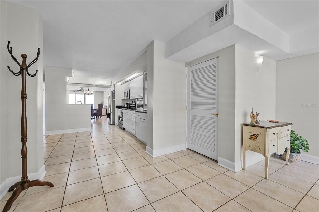 Dining room, Interior, Kitchen